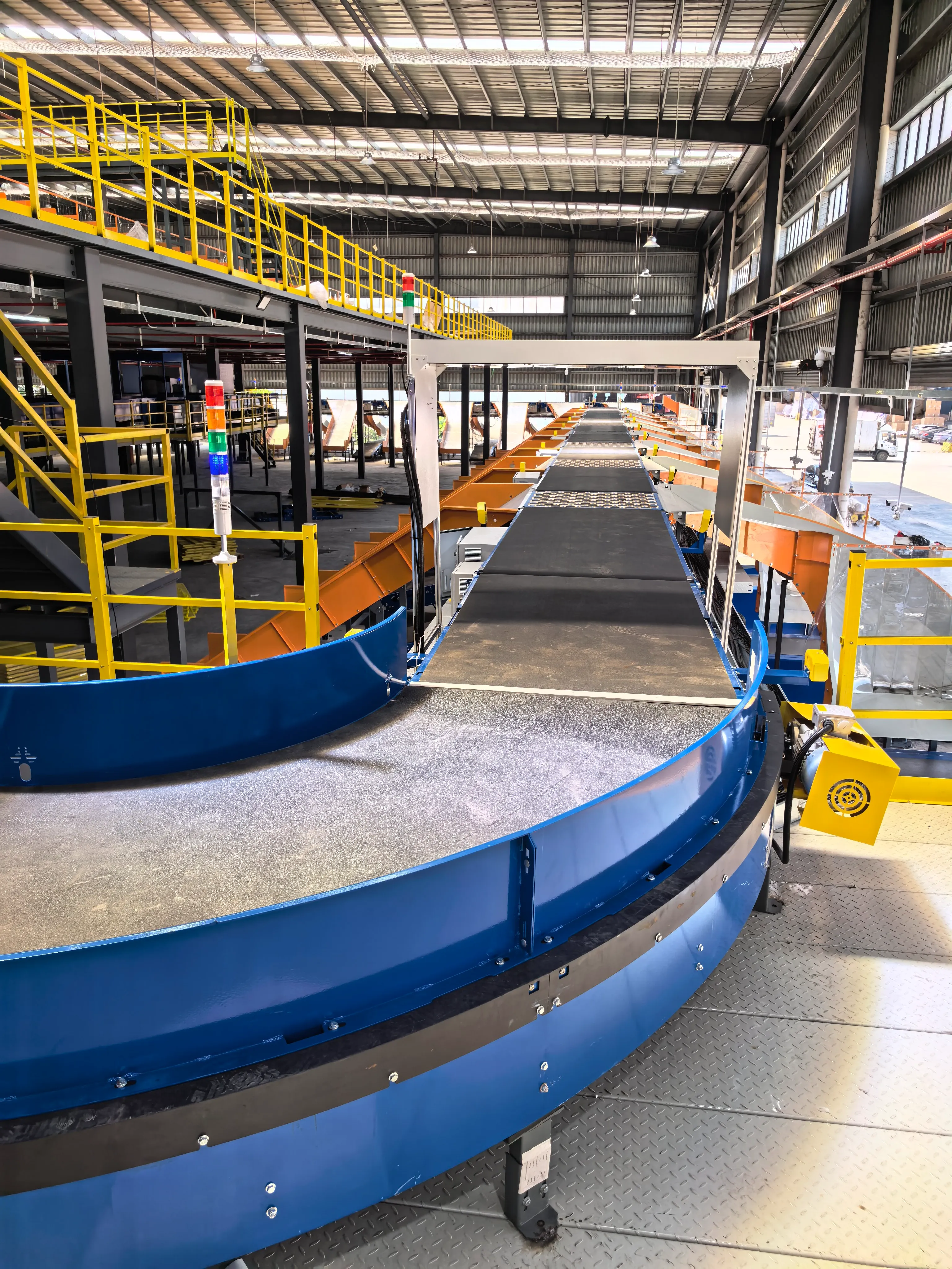 Curved Belt Conveyor for Production Line