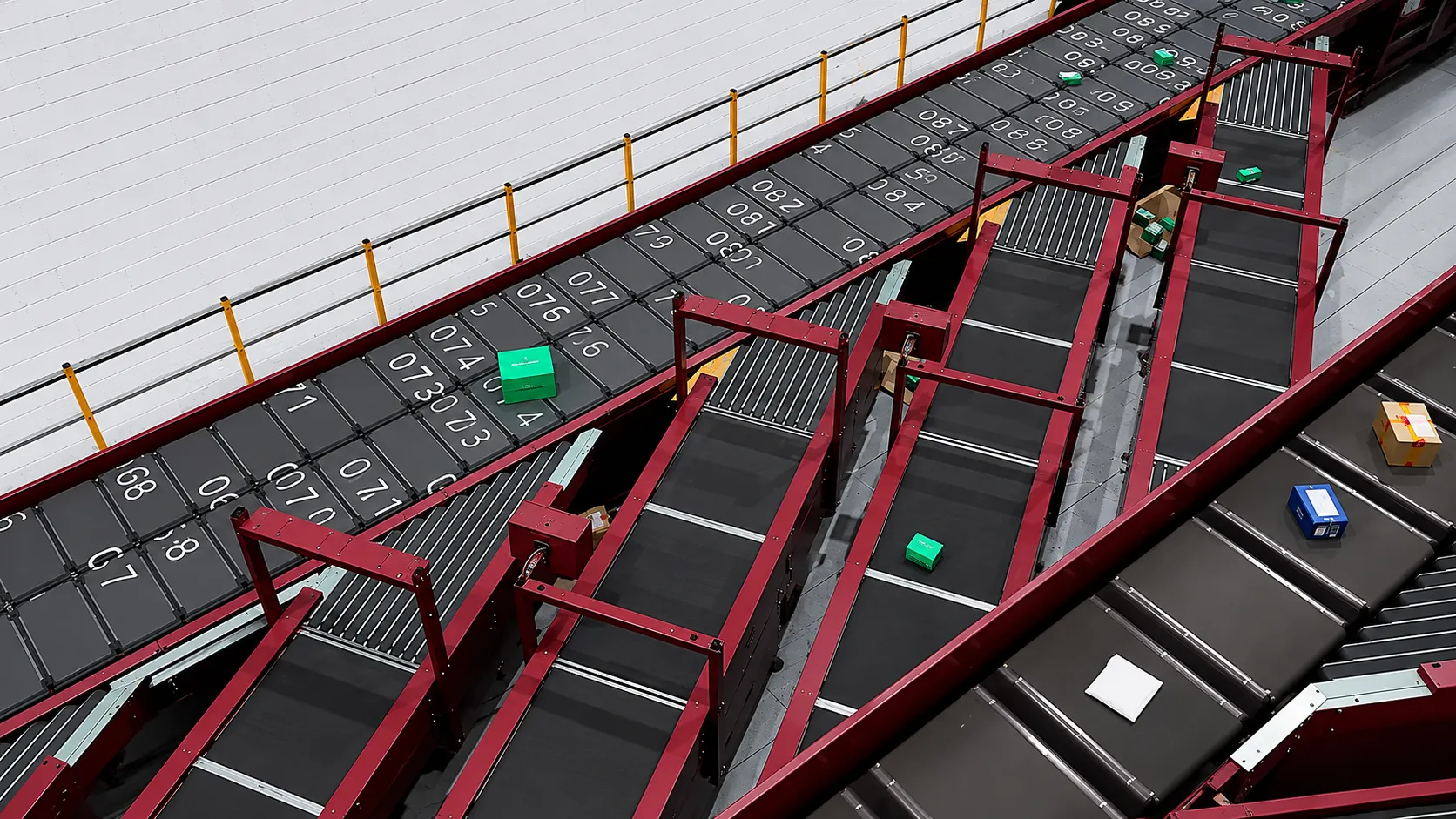 Yunda Express Shanghai Hub: AI-Powered Dual-Channel Auto-Induction System Integration