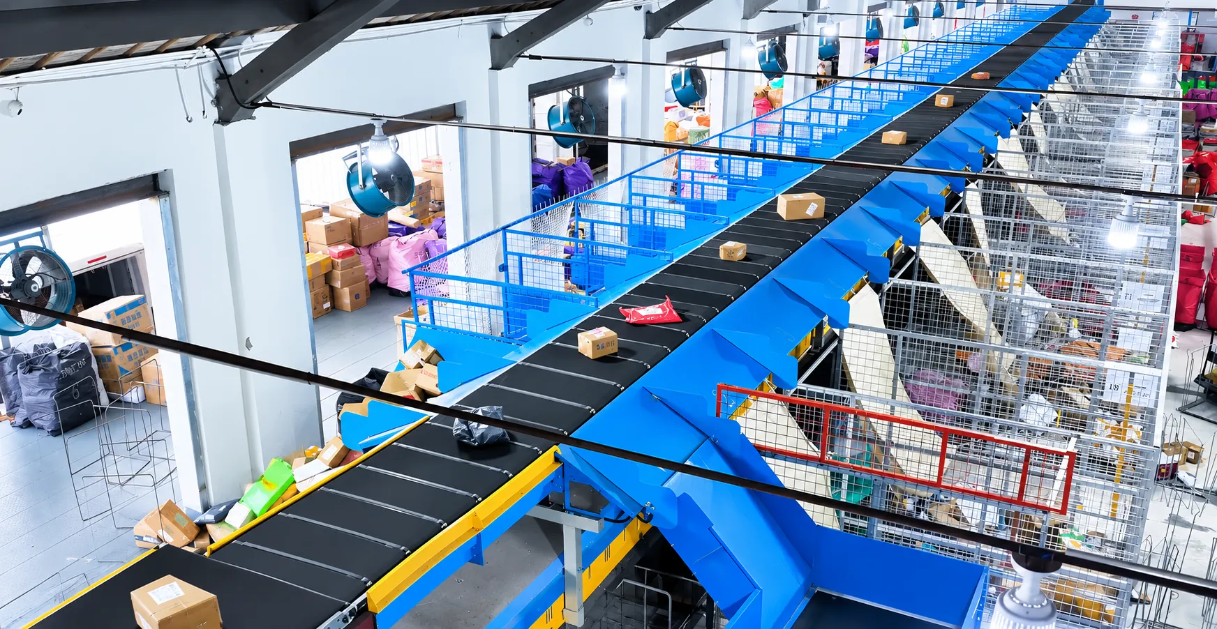 Songyang Express Hub: High-Capacity Narrow Belt Sorter Processing 10,000 PPH