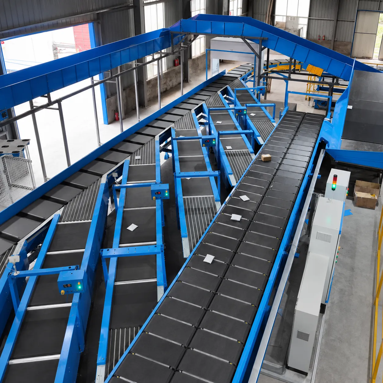 Dual-Channel Automatic Parcel Feeding System